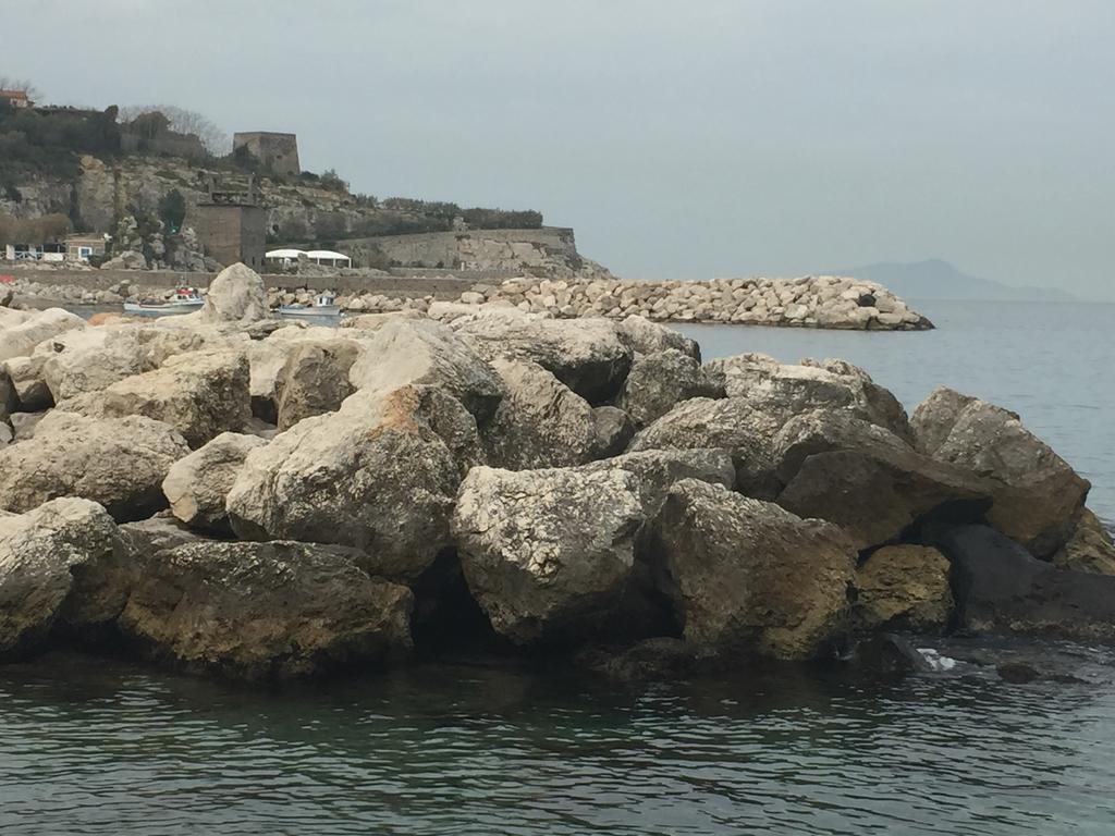 Villa Rosmary - Sorrento Coast - Gulf Of Naples View Екстериор снимка