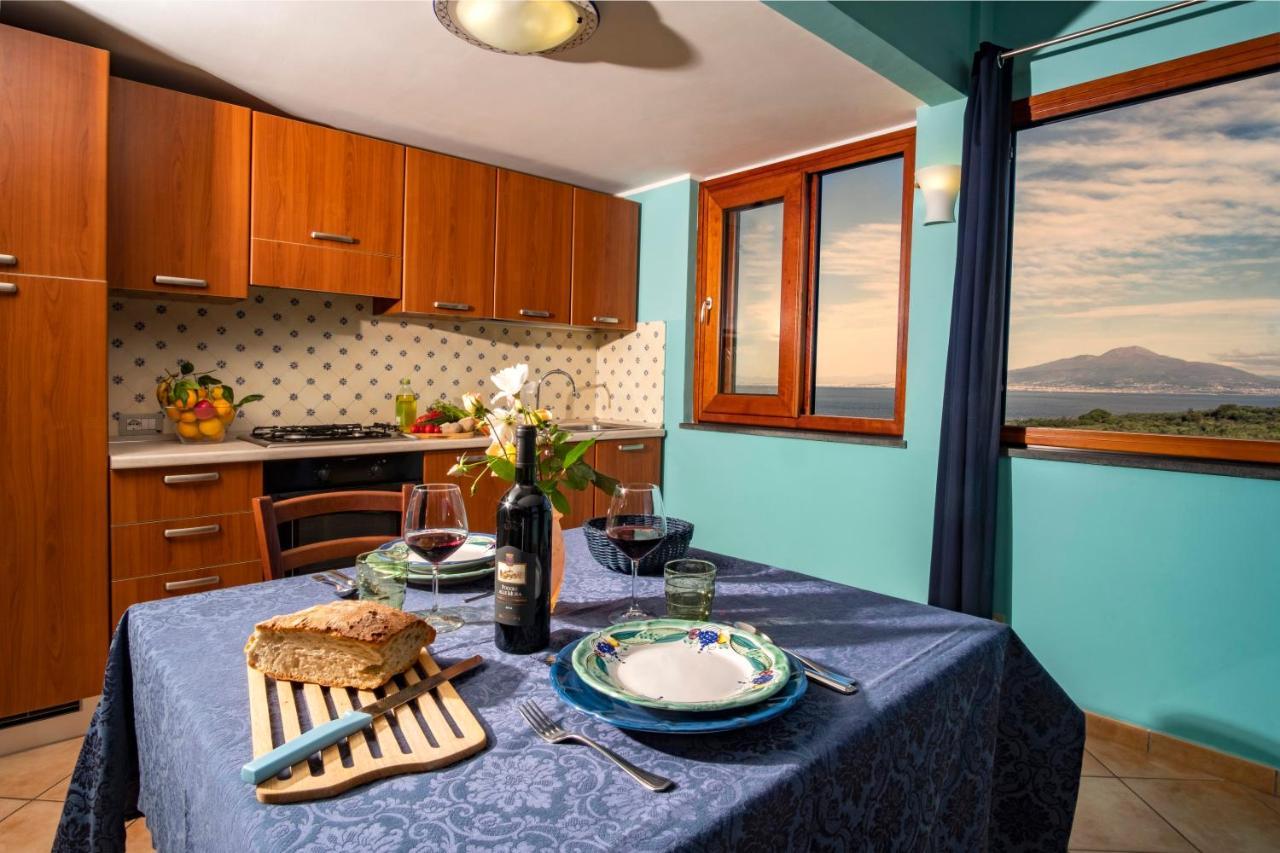Villa Rosmary - Sorrento Coast - Gulf Of Naples View Екстериор снимка