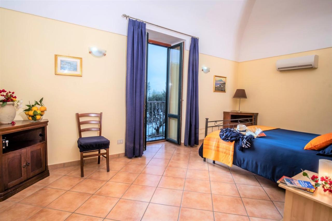 Villa Rosmary - Sorrento Coast - Gulf Of Naples View Екстериор снимка