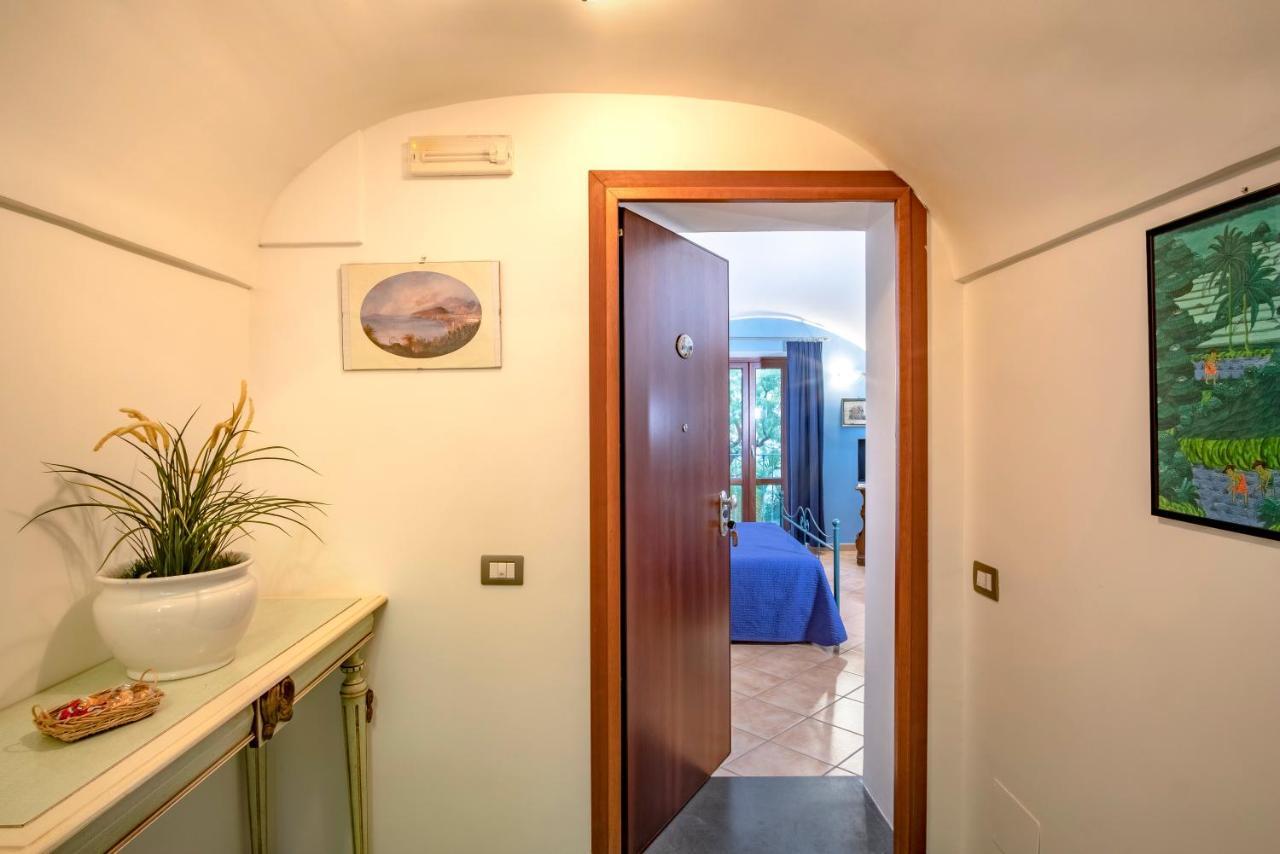 Villa Rosmary - Sorrento Coast - Gulf Of Naples View Екстериор снимка